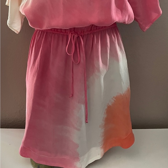 C & C CALIFORNIA NWOT Peach and White DRESS Size Medium - Picture 8 of 8